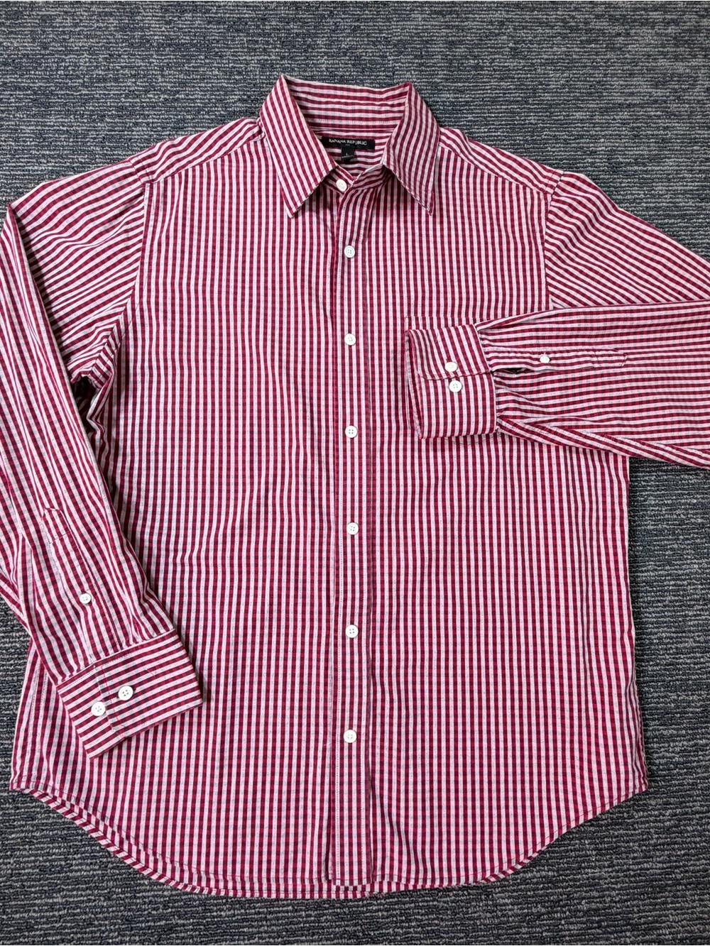Banana Republic men’s large long sleeve red and white gingham shirt